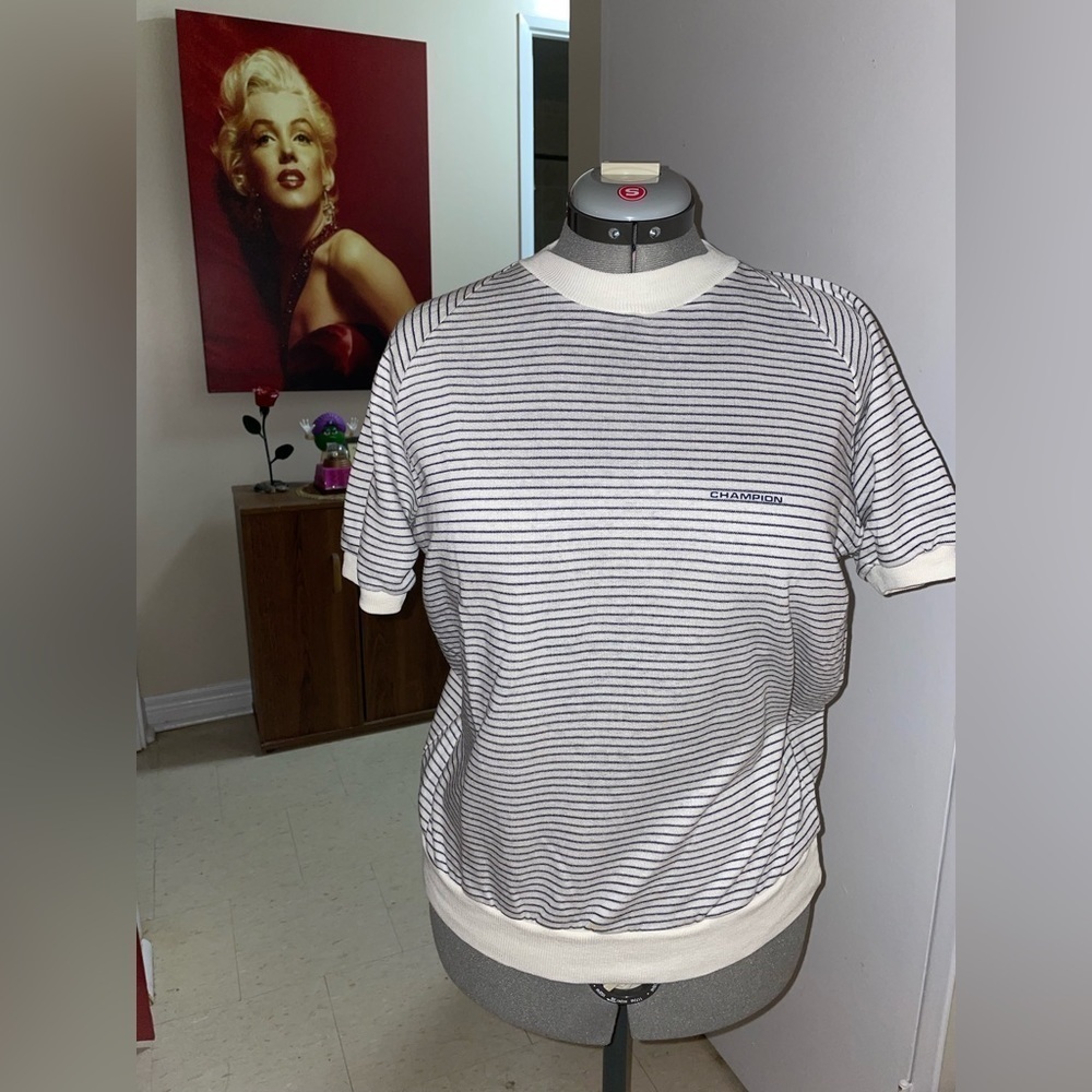 Champion sweater tee​